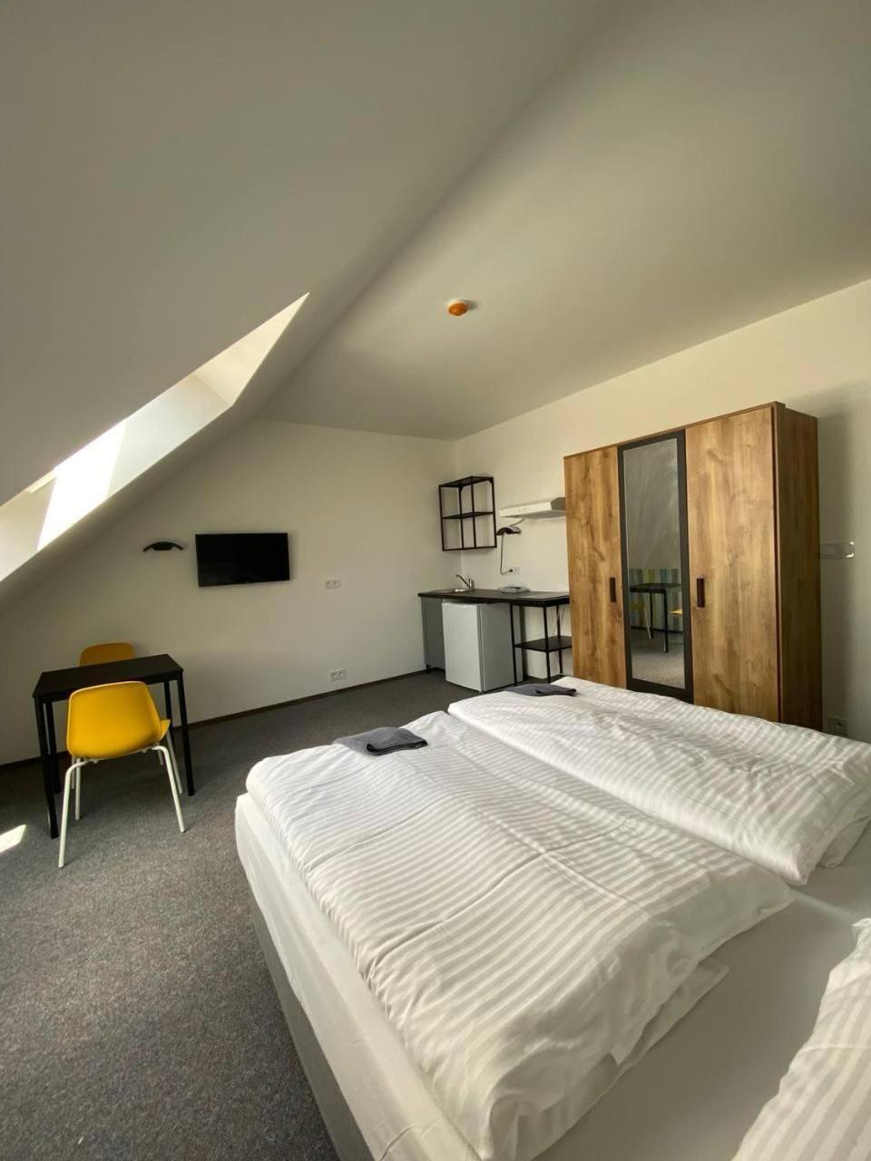 Rc Jecna Rooms Prag Exterior foto